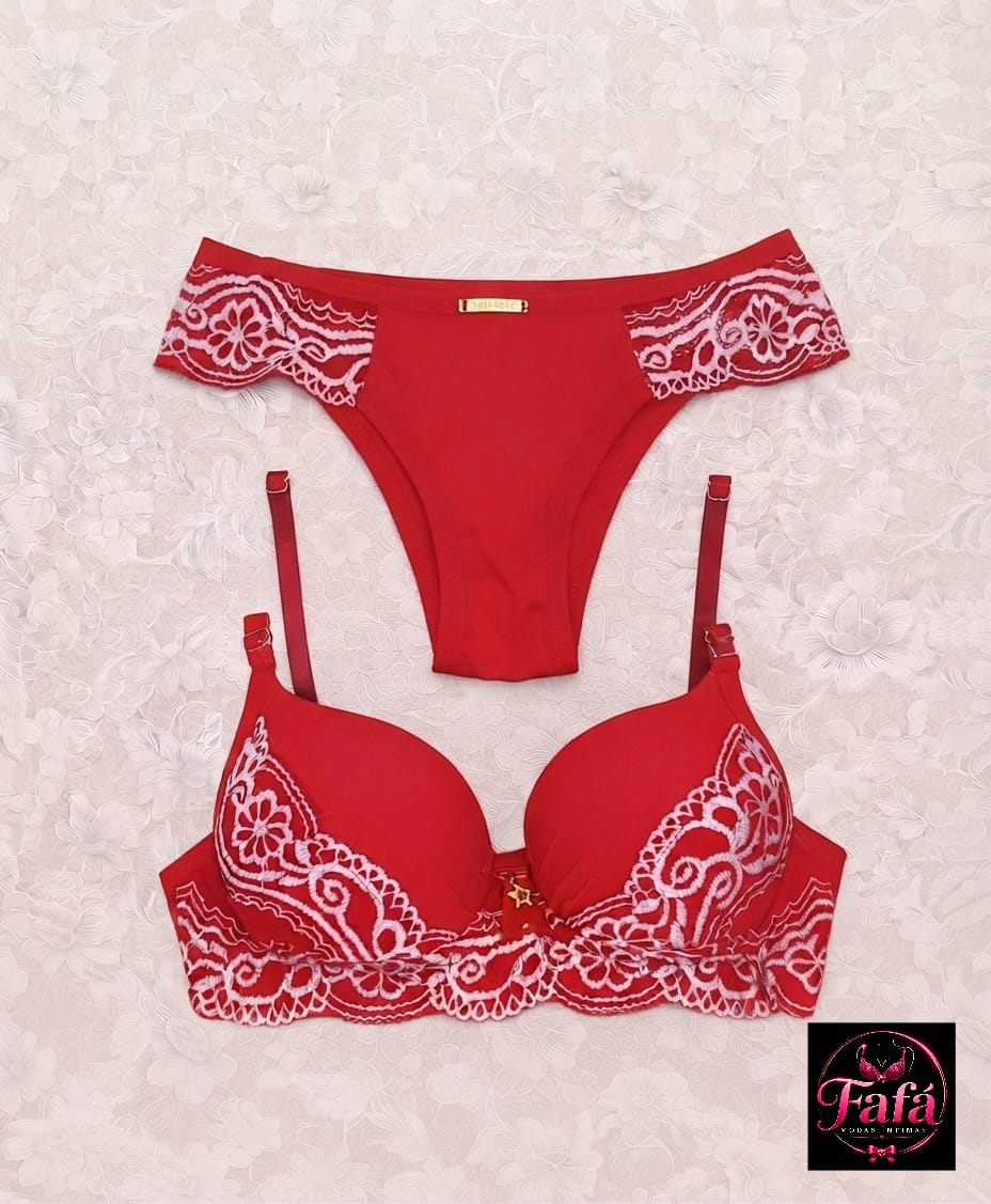 Conjunto de lingerie vermelha com detalhes de renda branca